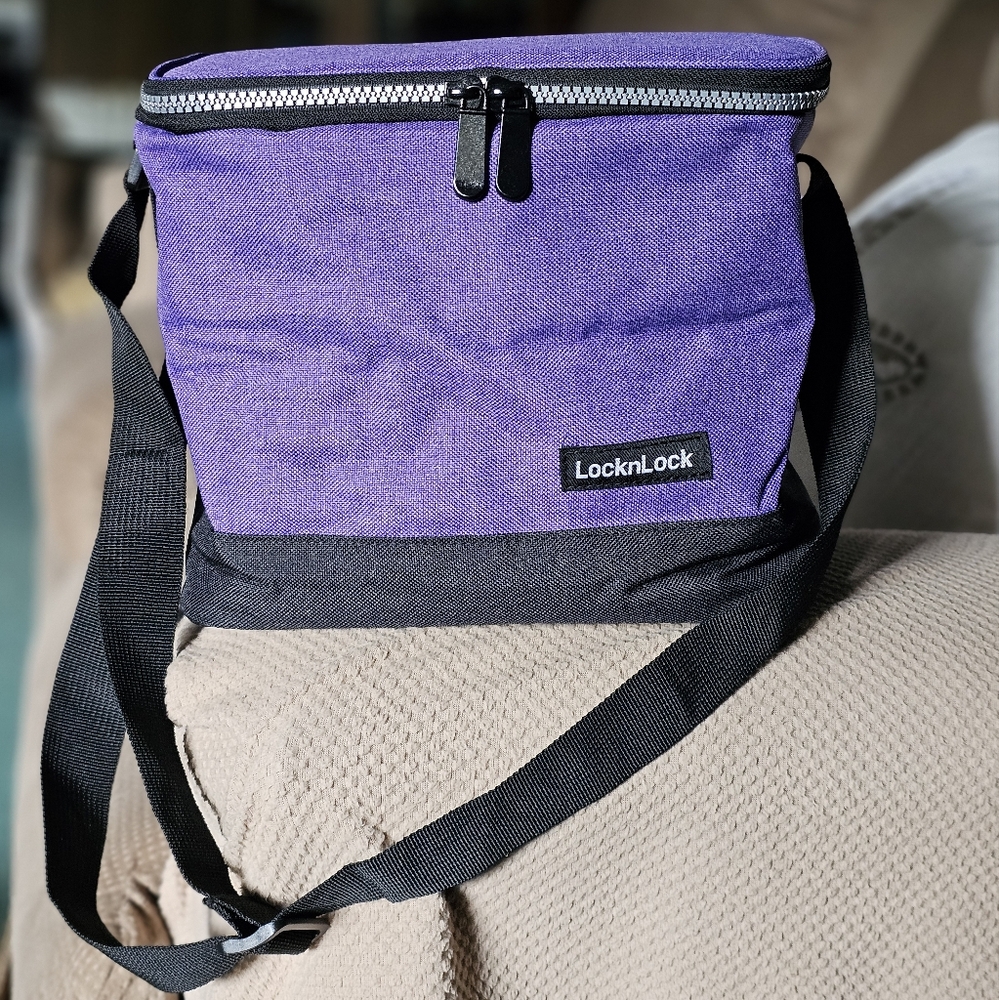 LocknLock Purple Insulated Lunch Bag with 3 Matching Containers. New, Never Used - Picture 4 of 9